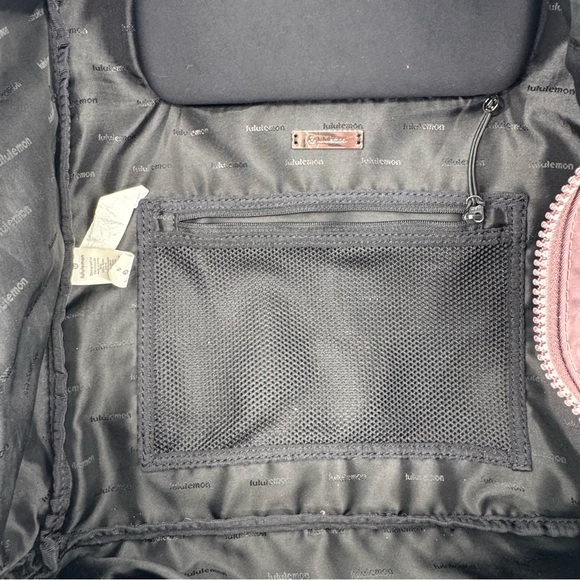 Lululemon City Adventurer Backpack *17L
Black currant - Picture 11 of 12